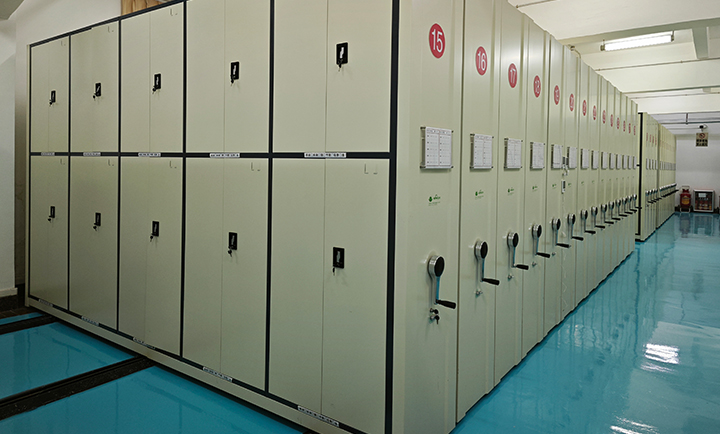 �W(xu��)У�ܼ��܈D